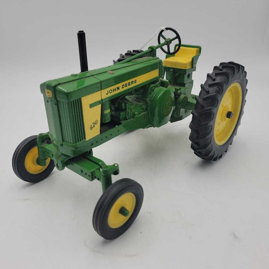 John Deere Model 620 Tractor Cast (RAE)