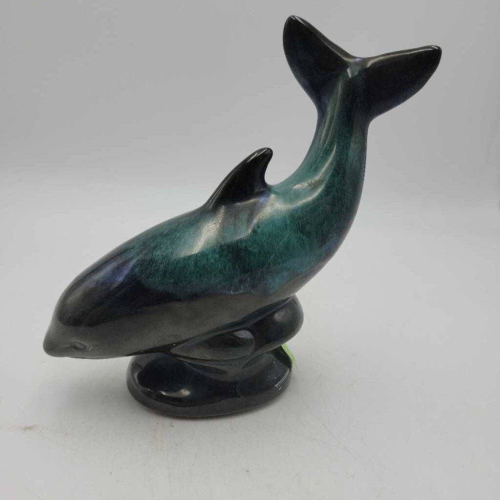 Dolphin Blue Mountain pottery (DMG) 0054
