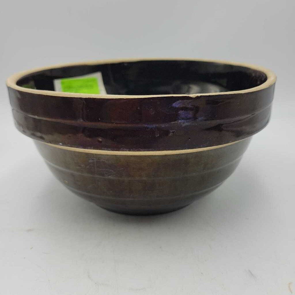 Antique Pottery serving Stoneware Bowl (Tre)