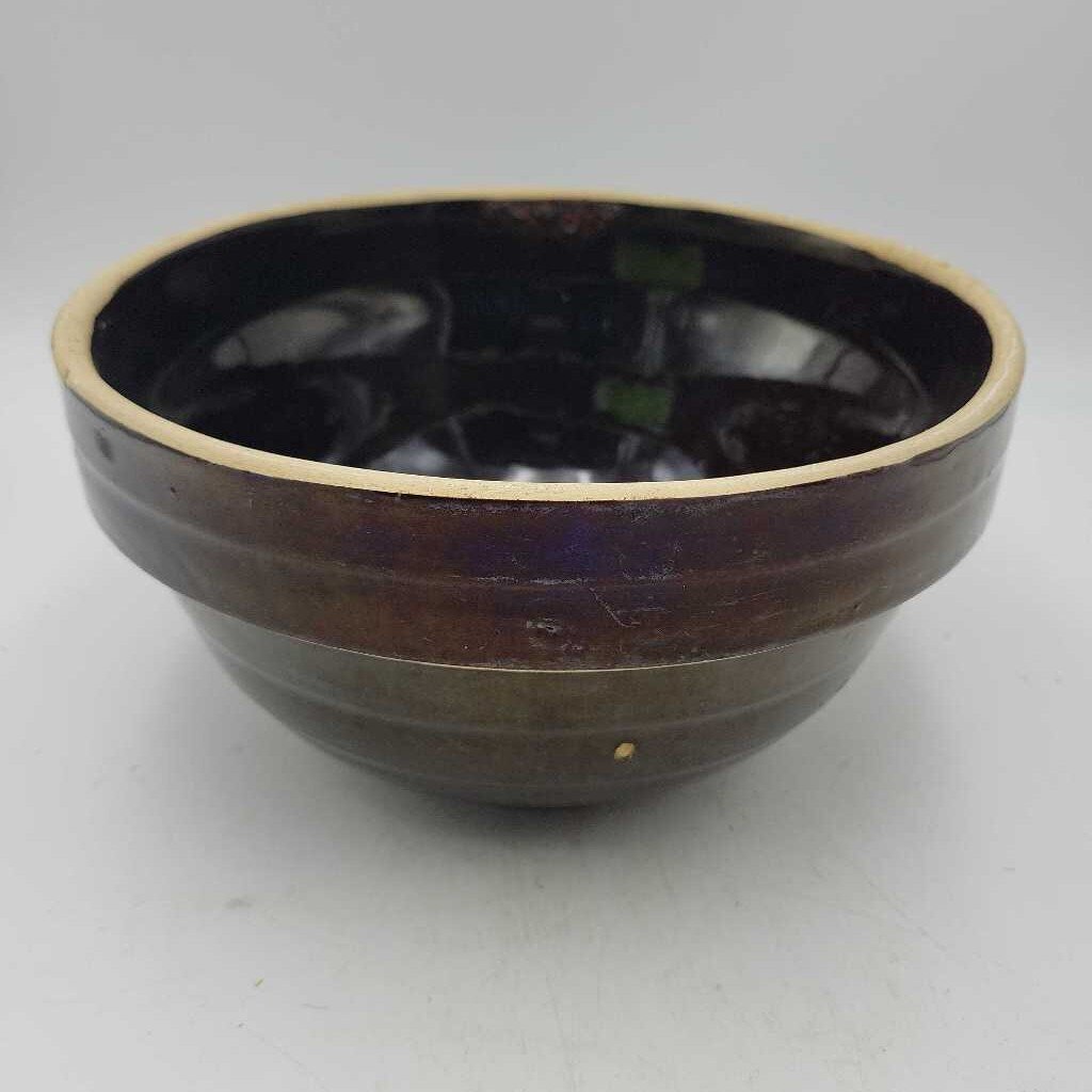 Antique Pottery serving Stoneware Bowl (Tre)