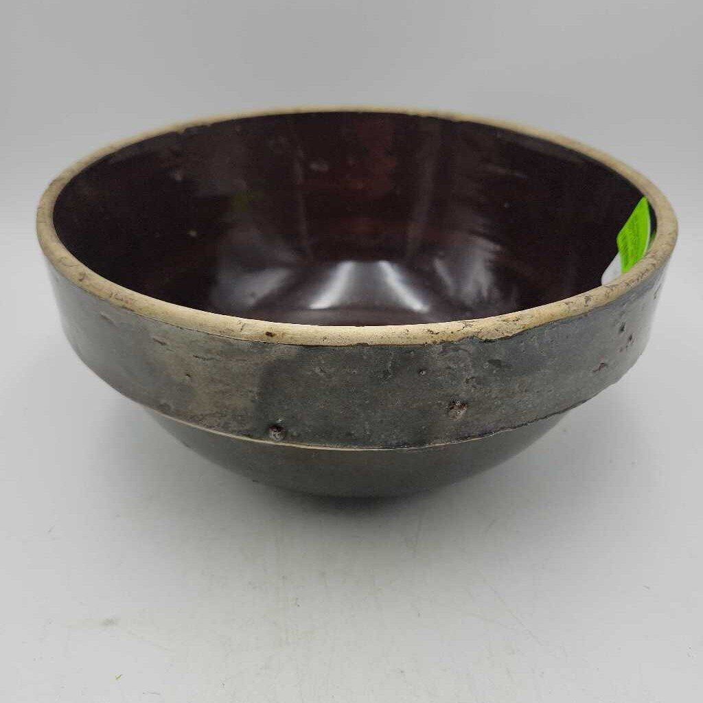 Antique Pottery serving Stoneware Bowl (Tre)