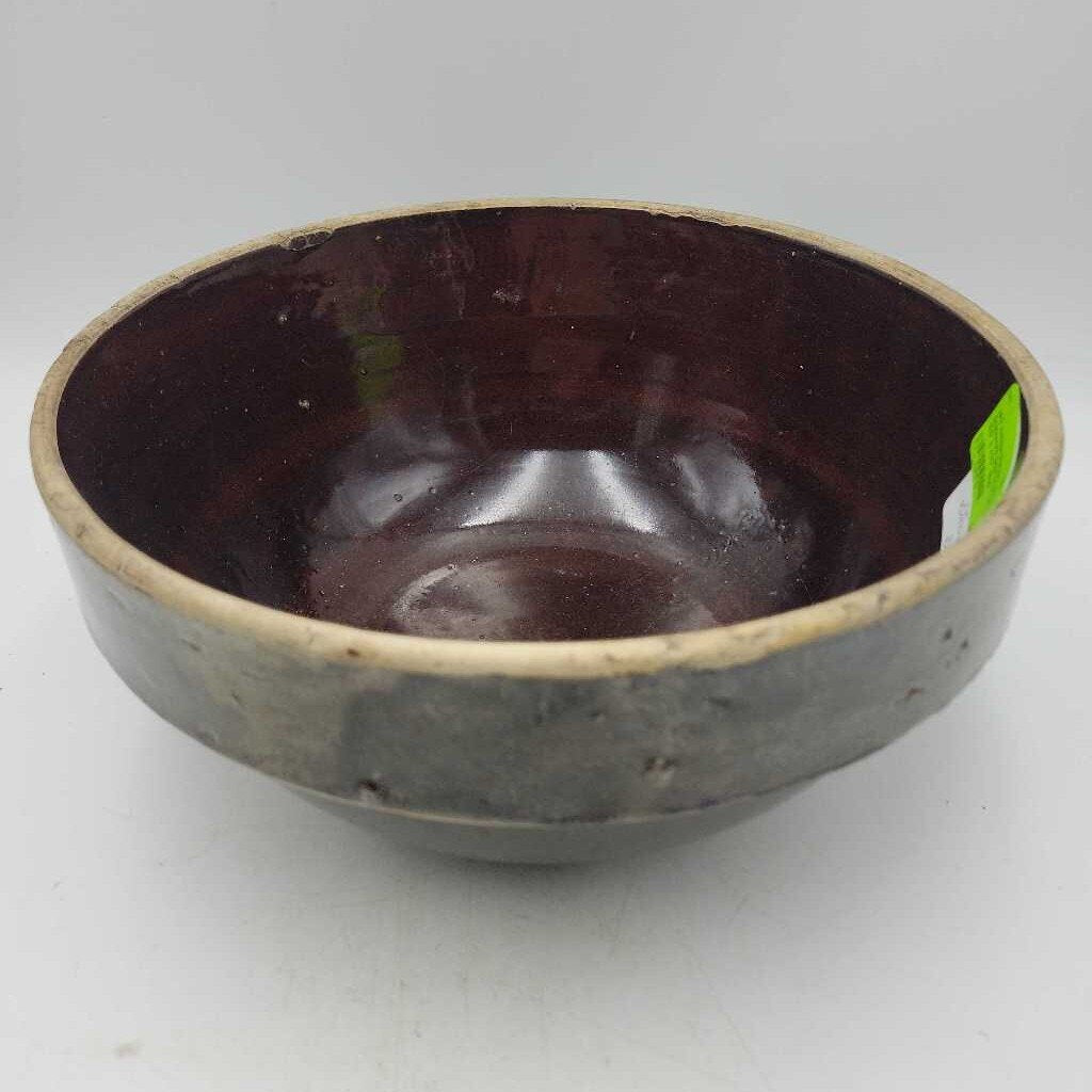 Antique Pottery serving Stoneware Bowl (Tre)