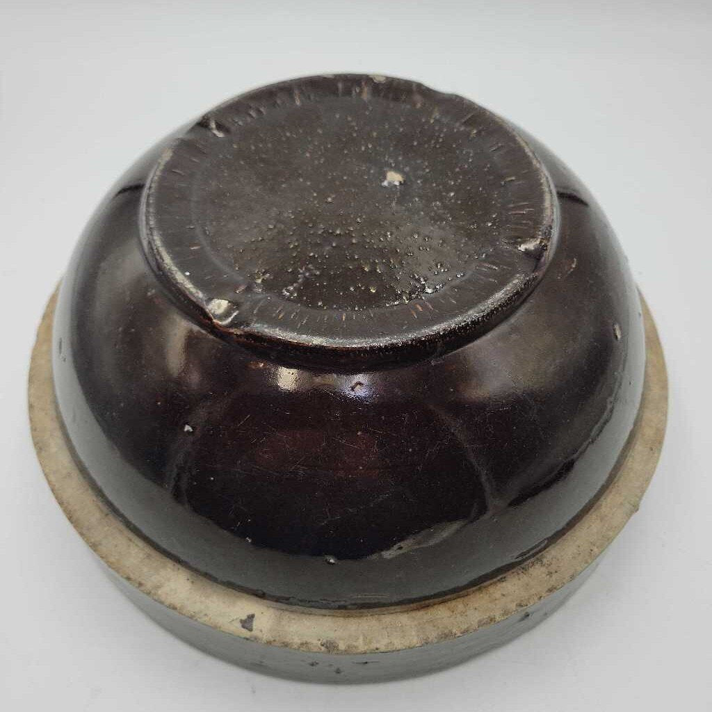 Antique Pottery serving Stoneware Bowl (Tre)