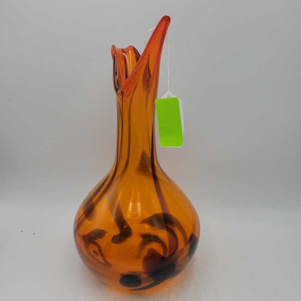 Art Glass vase (DEB)