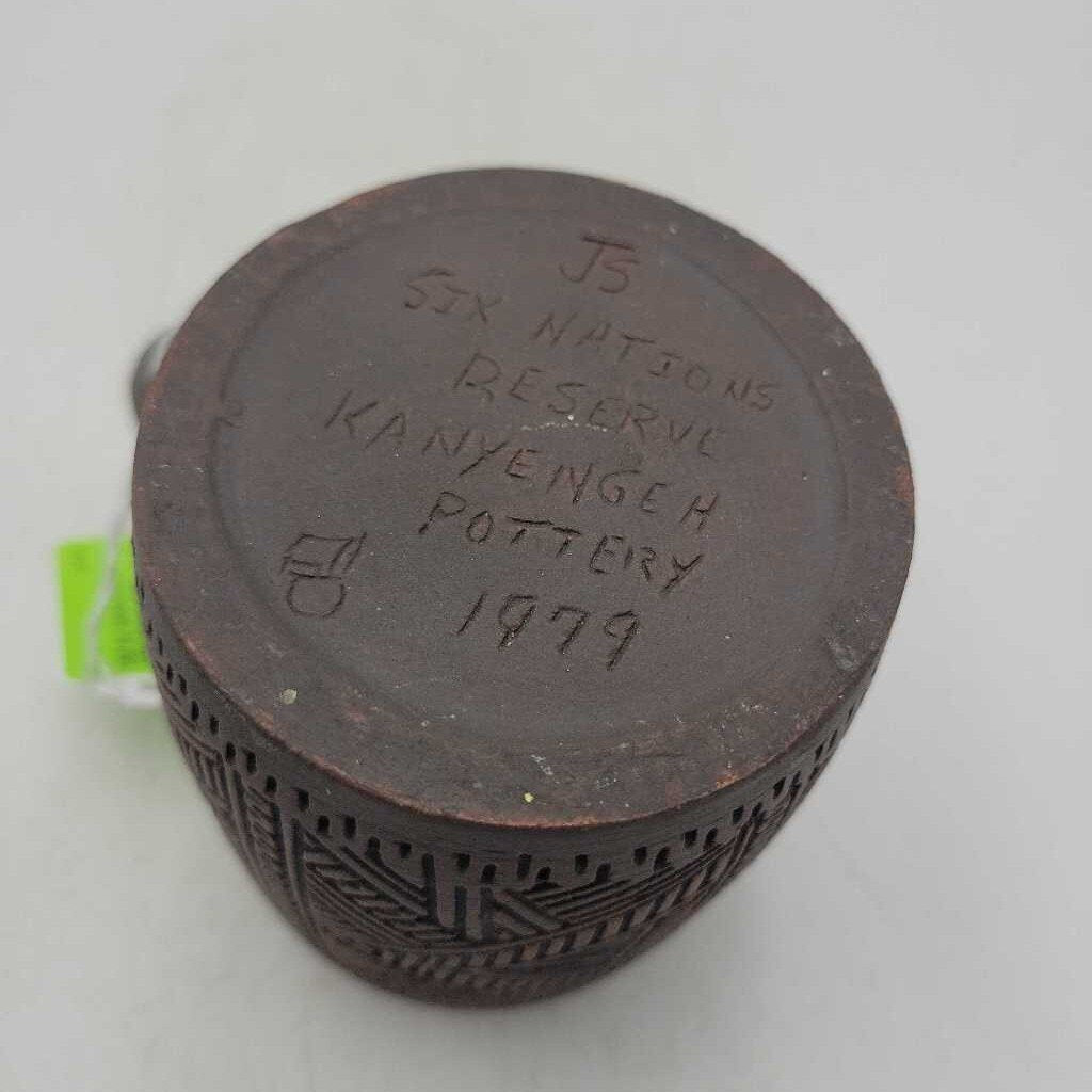 Six Nations Pottery Mug (DEB)