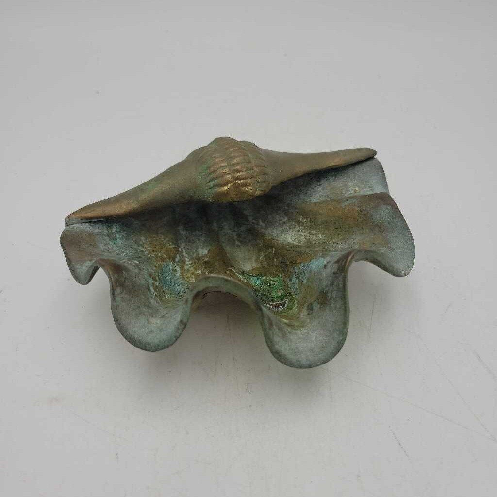 Brass Shell Trinket Holder - As Found (TWS)