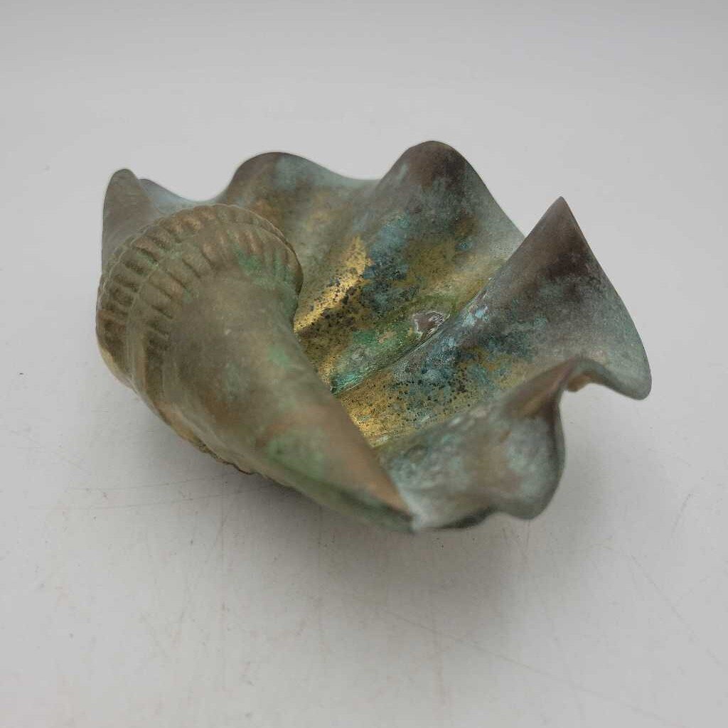 Brass Shell Trinket Holder - As Found (TWS)