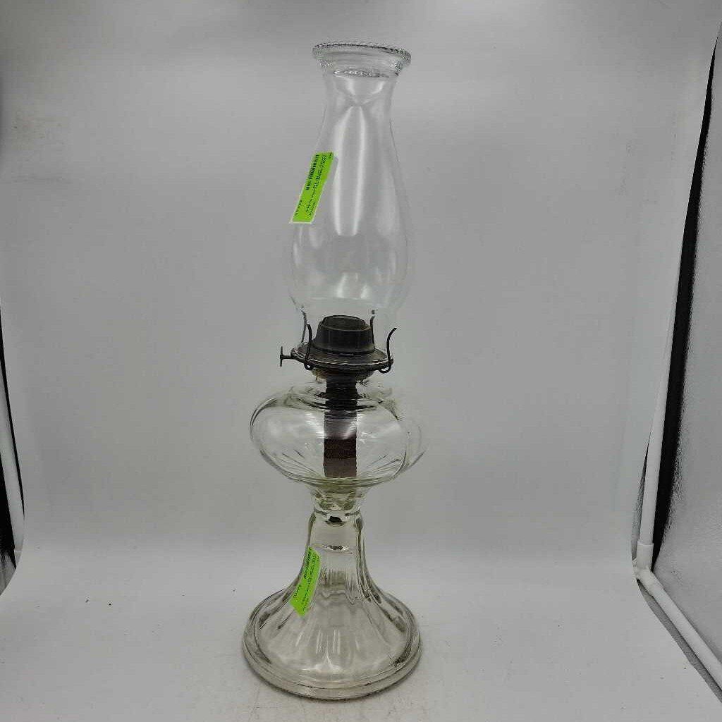 Antique Oil Lamp lantern (JAS)