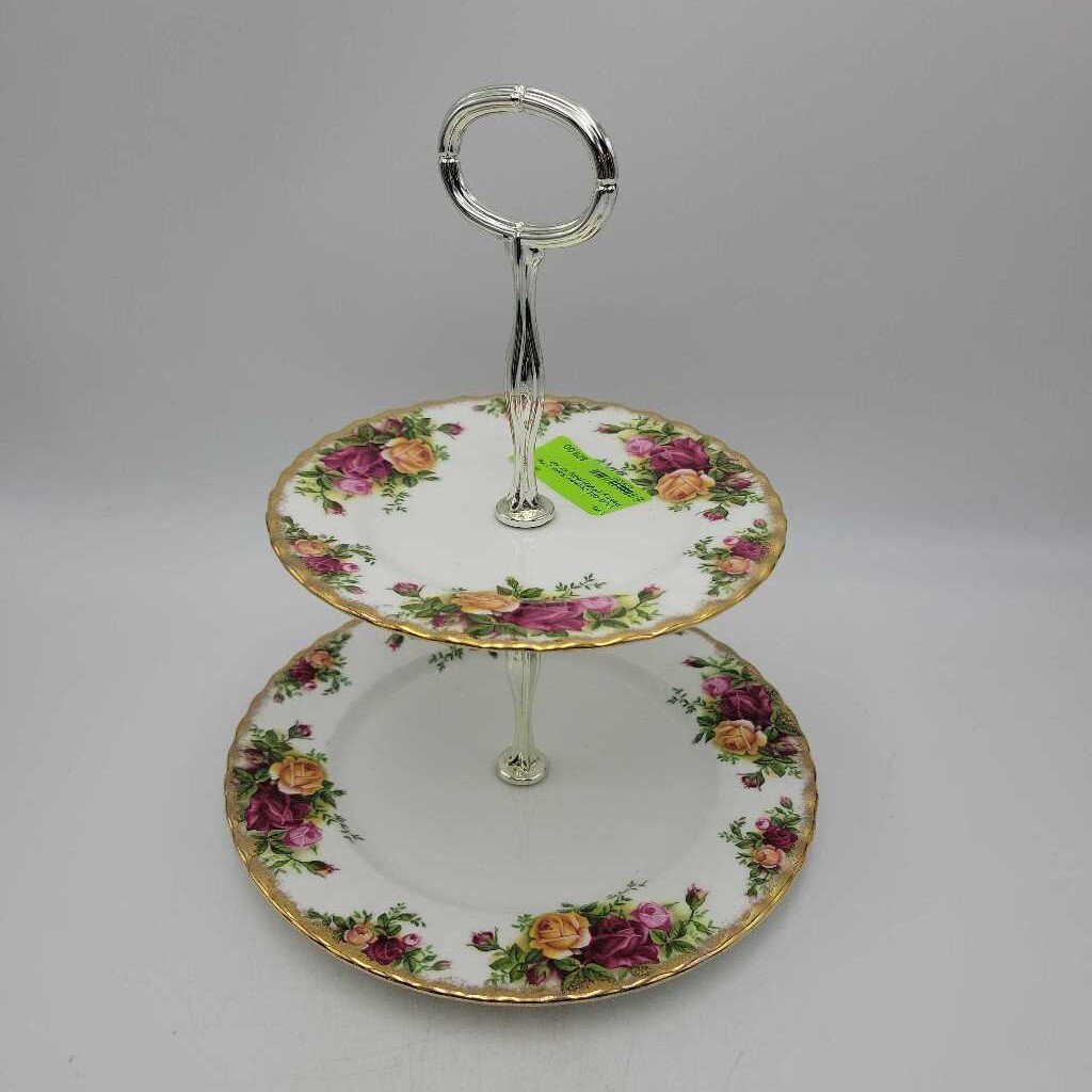Old Country Rose 2 Tier Pastry (YVO) (505)