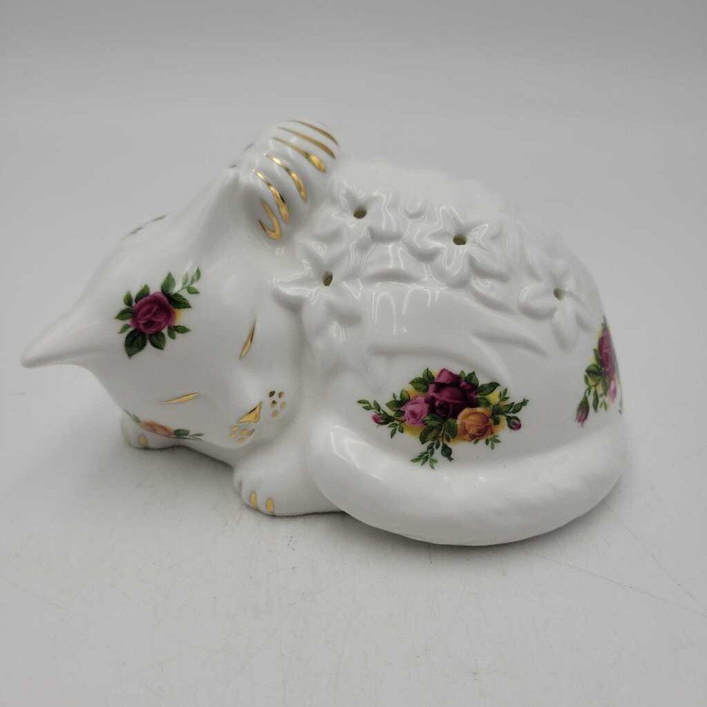 Old Country Rose Cat Pomander (YVO) (505) Royal Albert