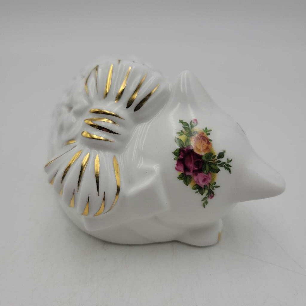 Old Country Rose Cat Pomander (YVO) (505) Royal Albert