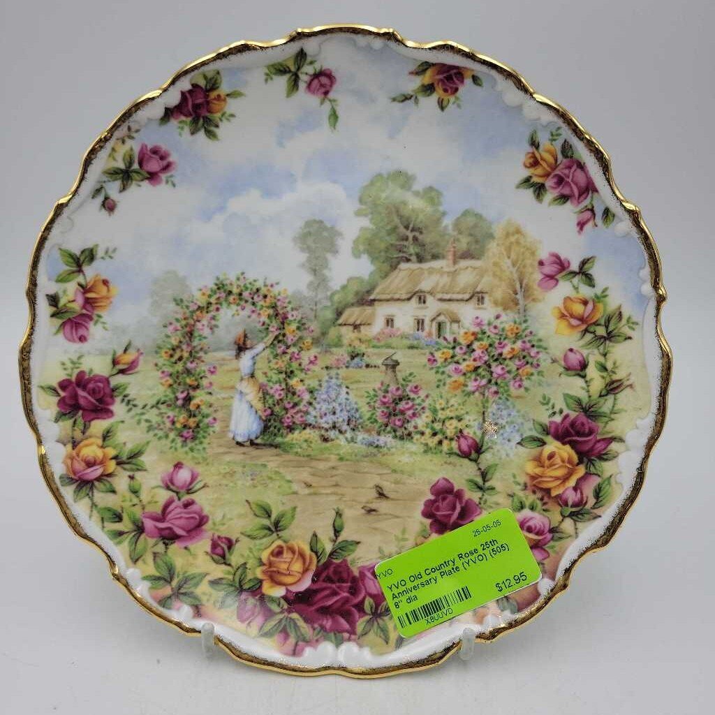 Old Country Rose 25th Anniversary Plate (YVO) (505) Royal Albert