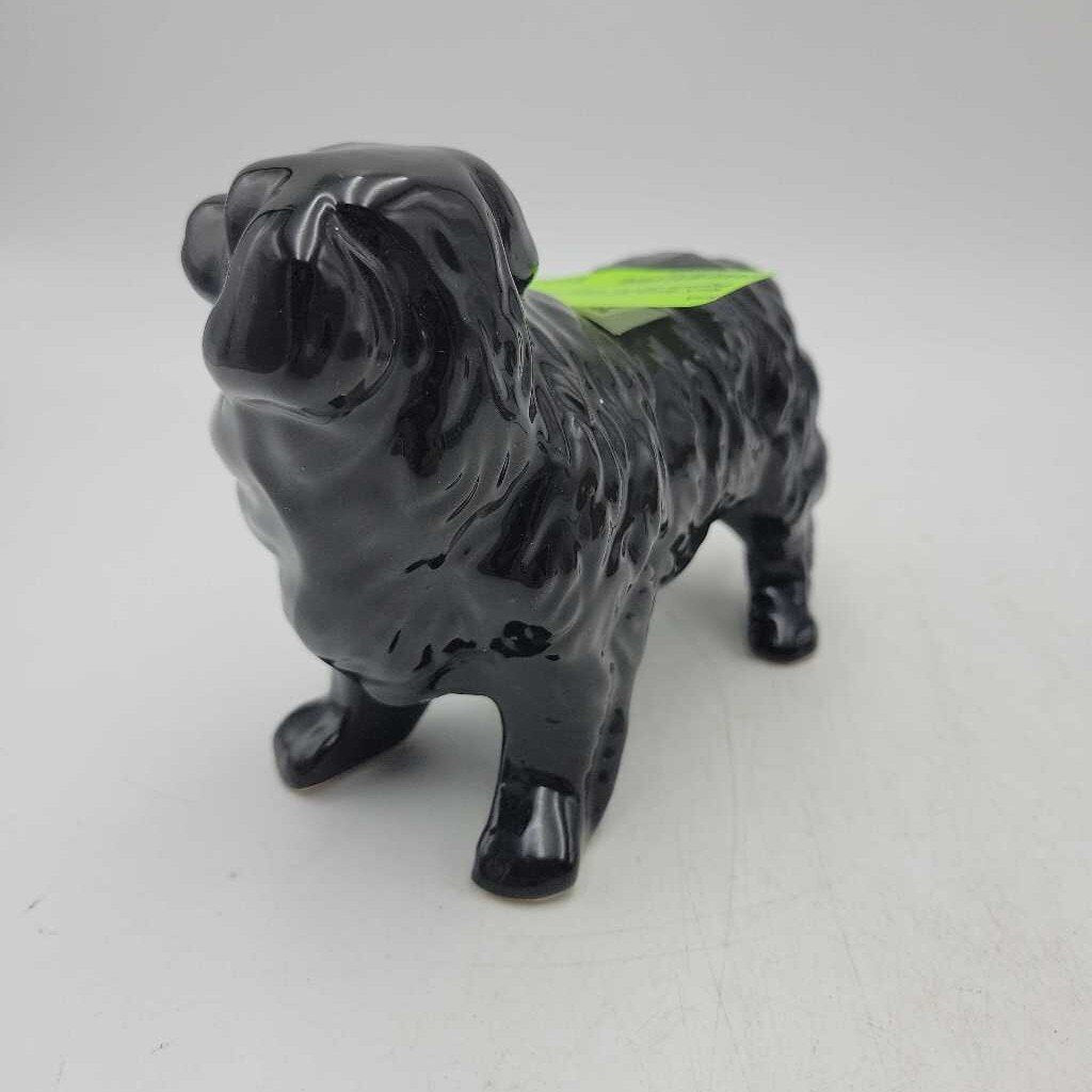 Black Newfoulander Dog Figurine (RHA)