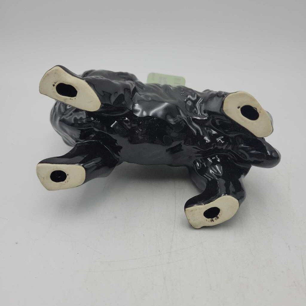 Black Newfoulander Dog Figurine (RHA)
