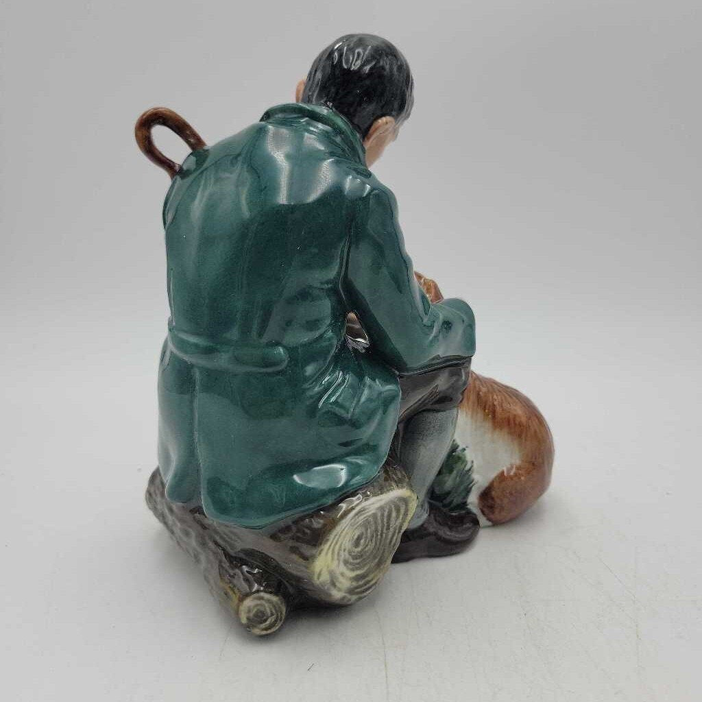 Royal Doulton "The Master" HN2325 Figurine (DMG) 0236