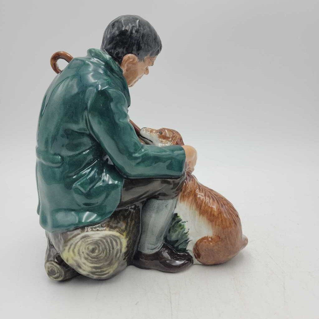 Royal Doulton "The Master" HN2325 Figurine (DMG) 0236