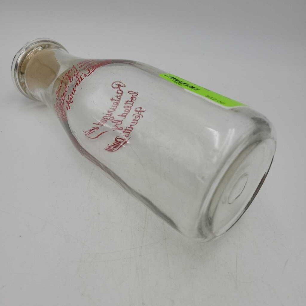 Hewitt's Dairy Pint Milk bottle (JAS)