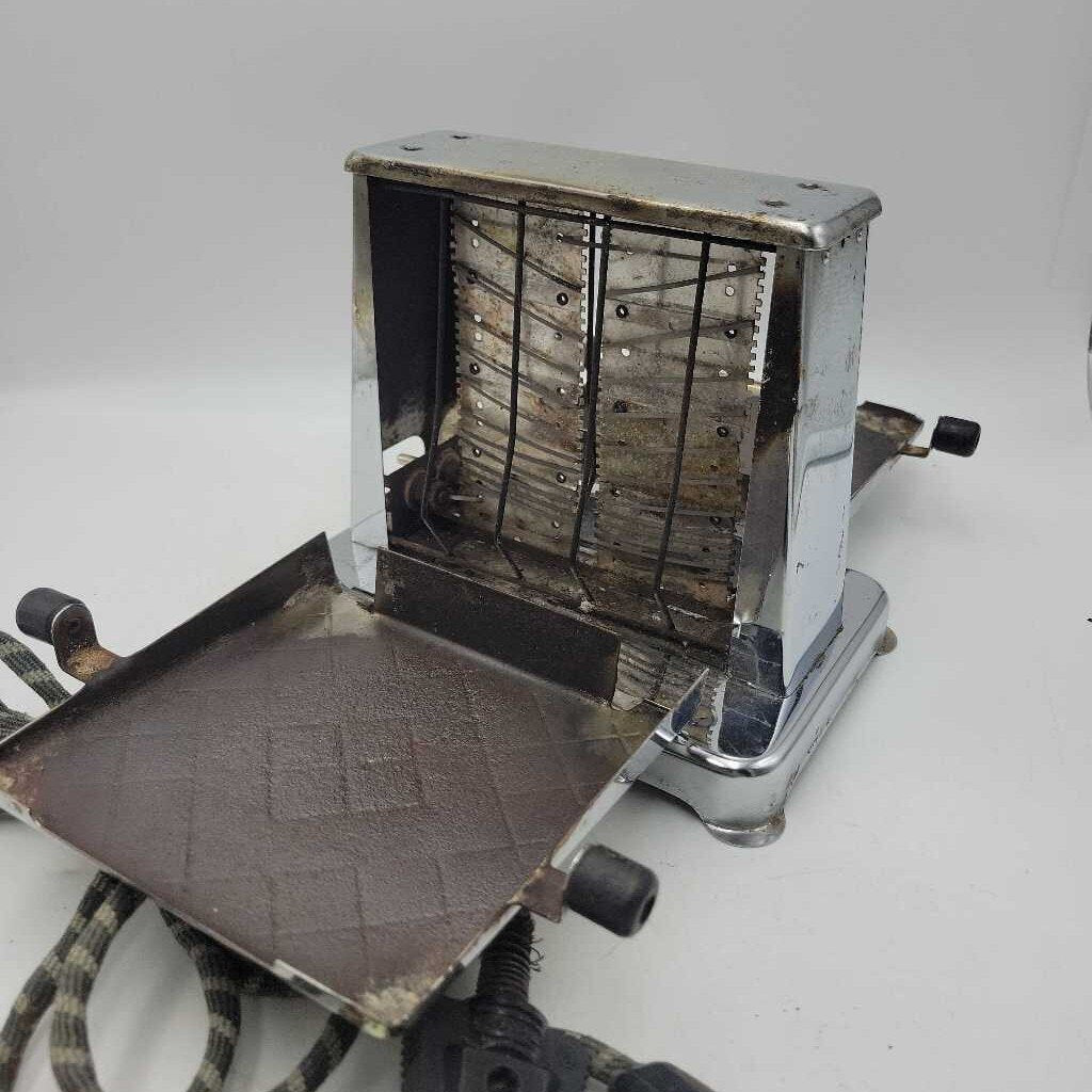 1940's chrome flipside toaster, working (GBZ)