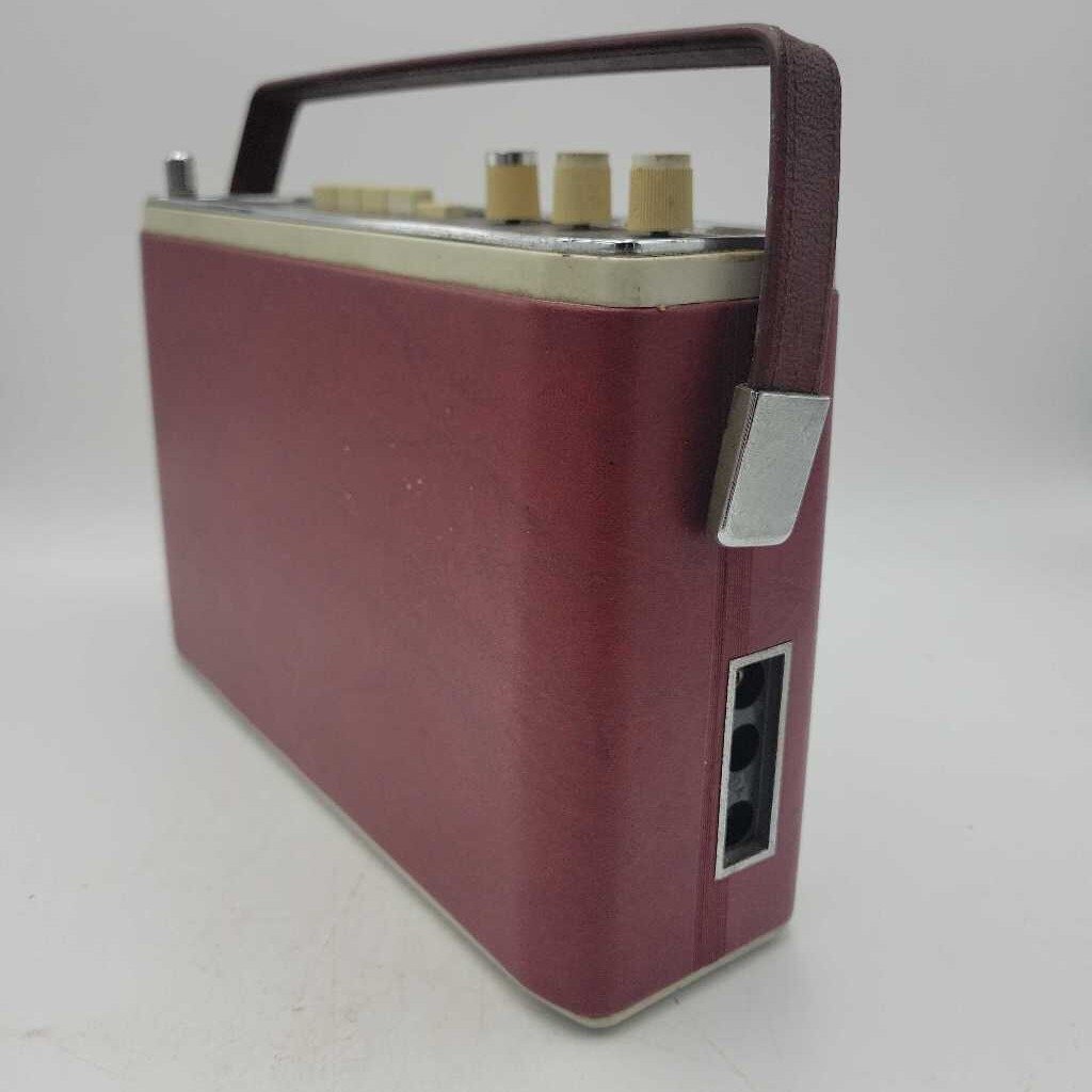Nordmende Working Portable Radio (DR)