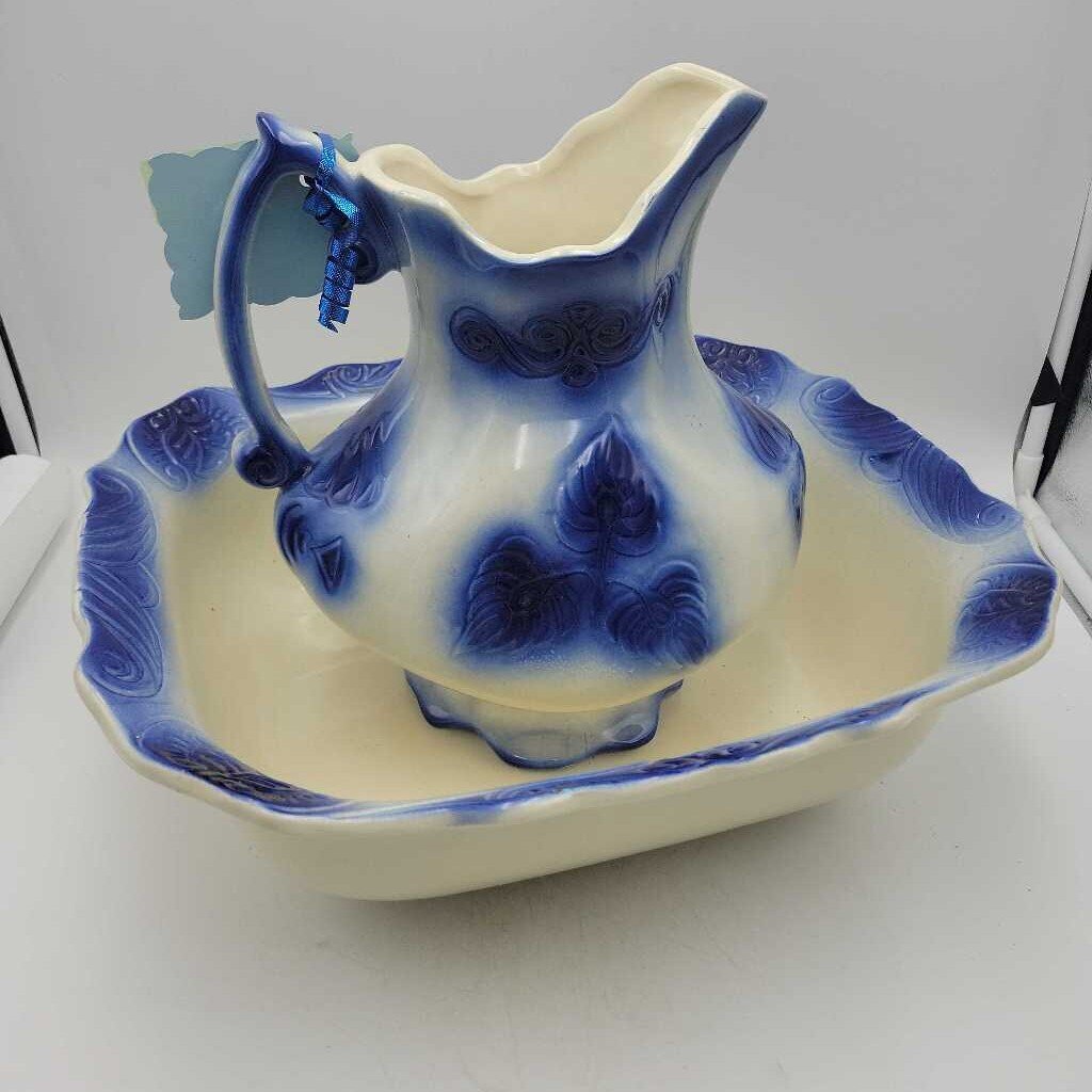 McCoy pottery Pitcher and Rare Square bowl