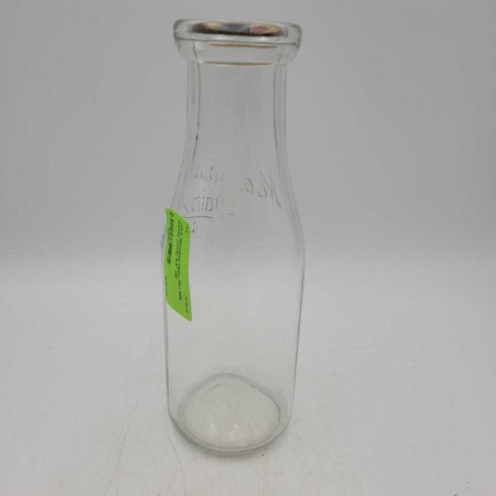 Marshall Dairy Pint Milk bottle (JAS)