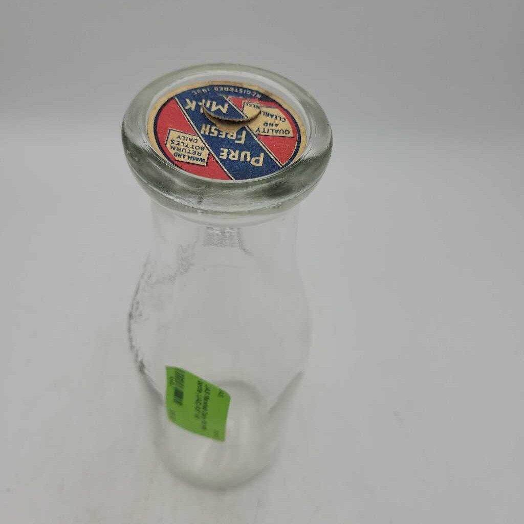 Marshall Dairy Pint Milk bottle (JAS)