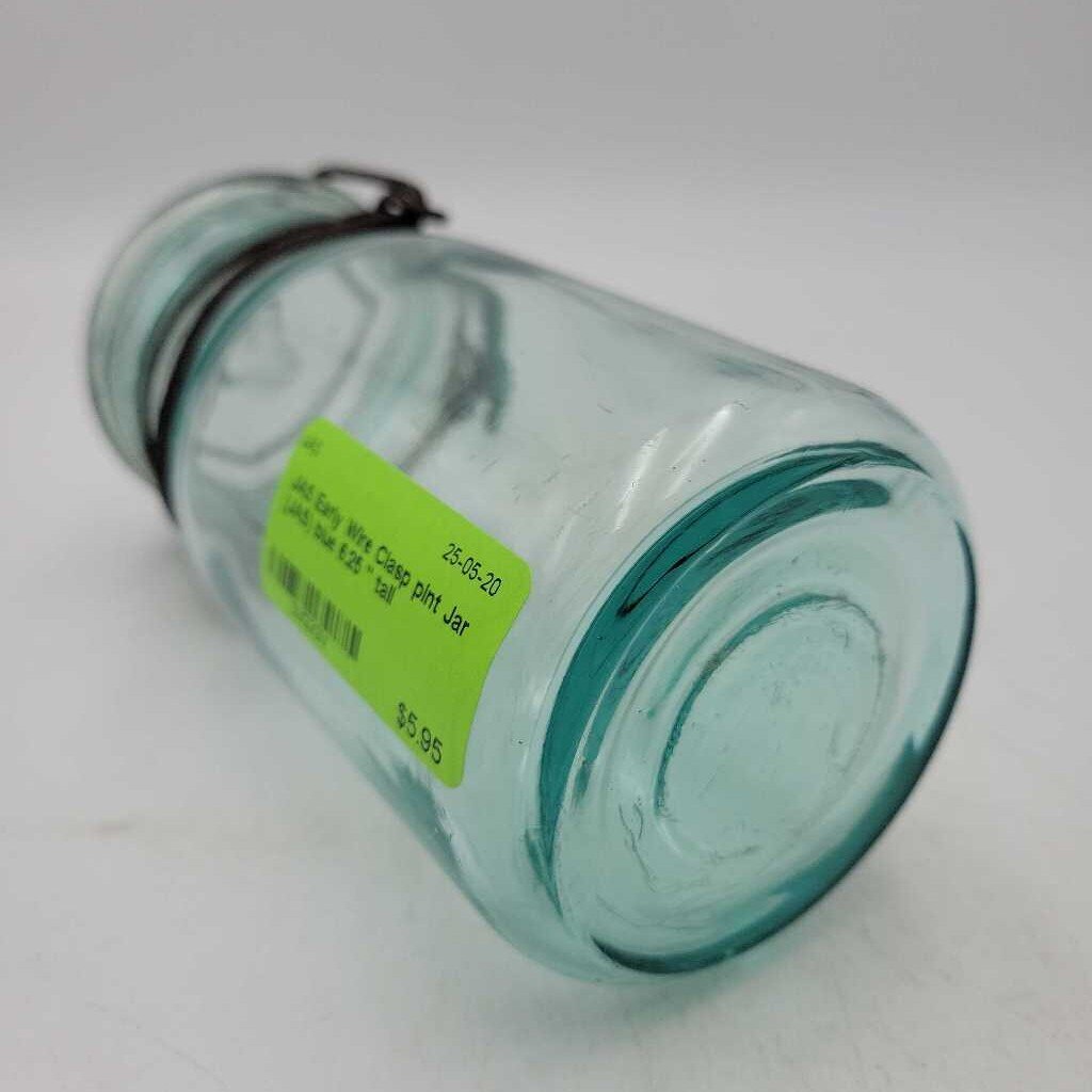 Early Wire Clasp pint Jar (JAS)
