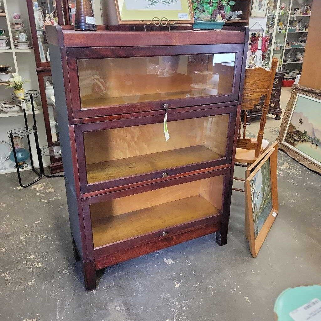 Three Tier Barrister/Lawyer Cabinet (YVO) (505)