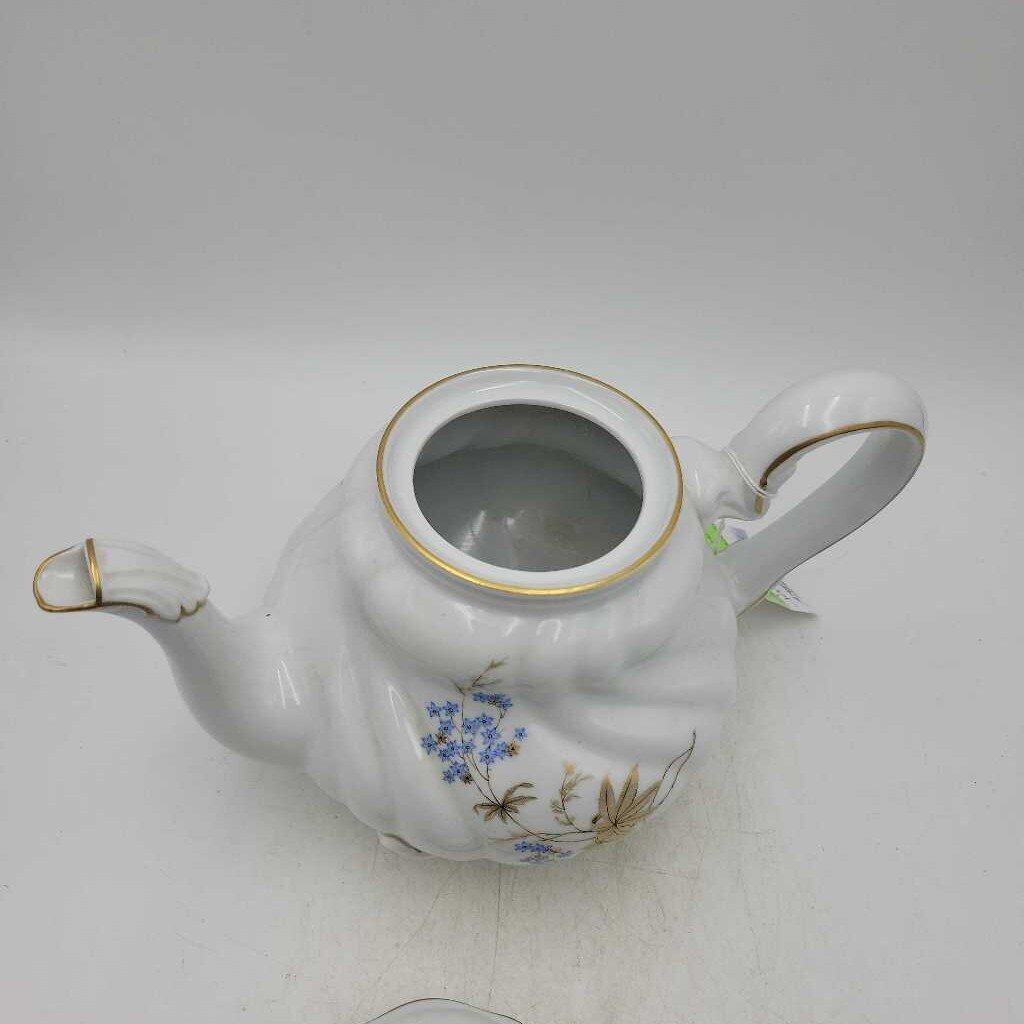 Footed Tea Pot (AA)