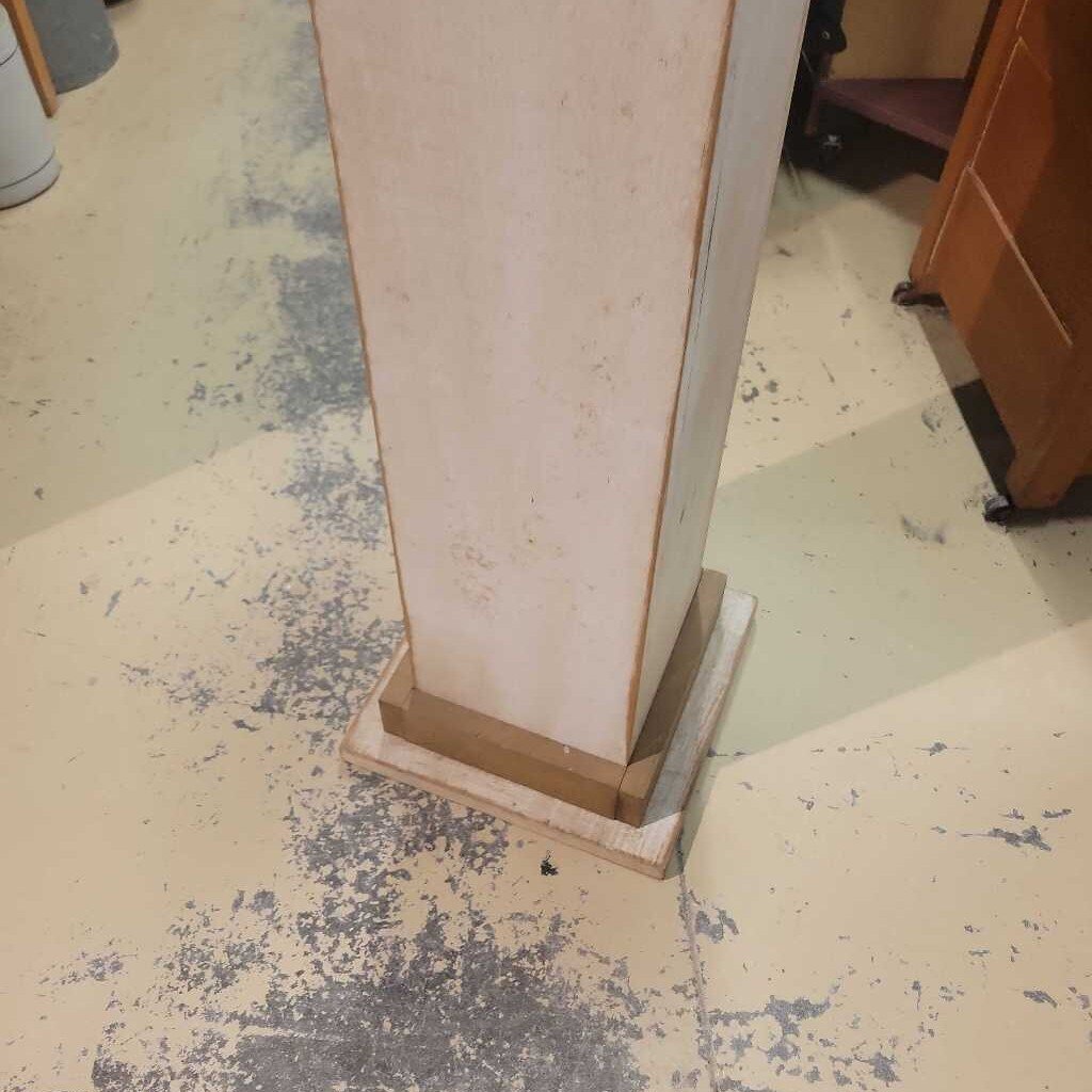 Wooden Pedestal (GEC)