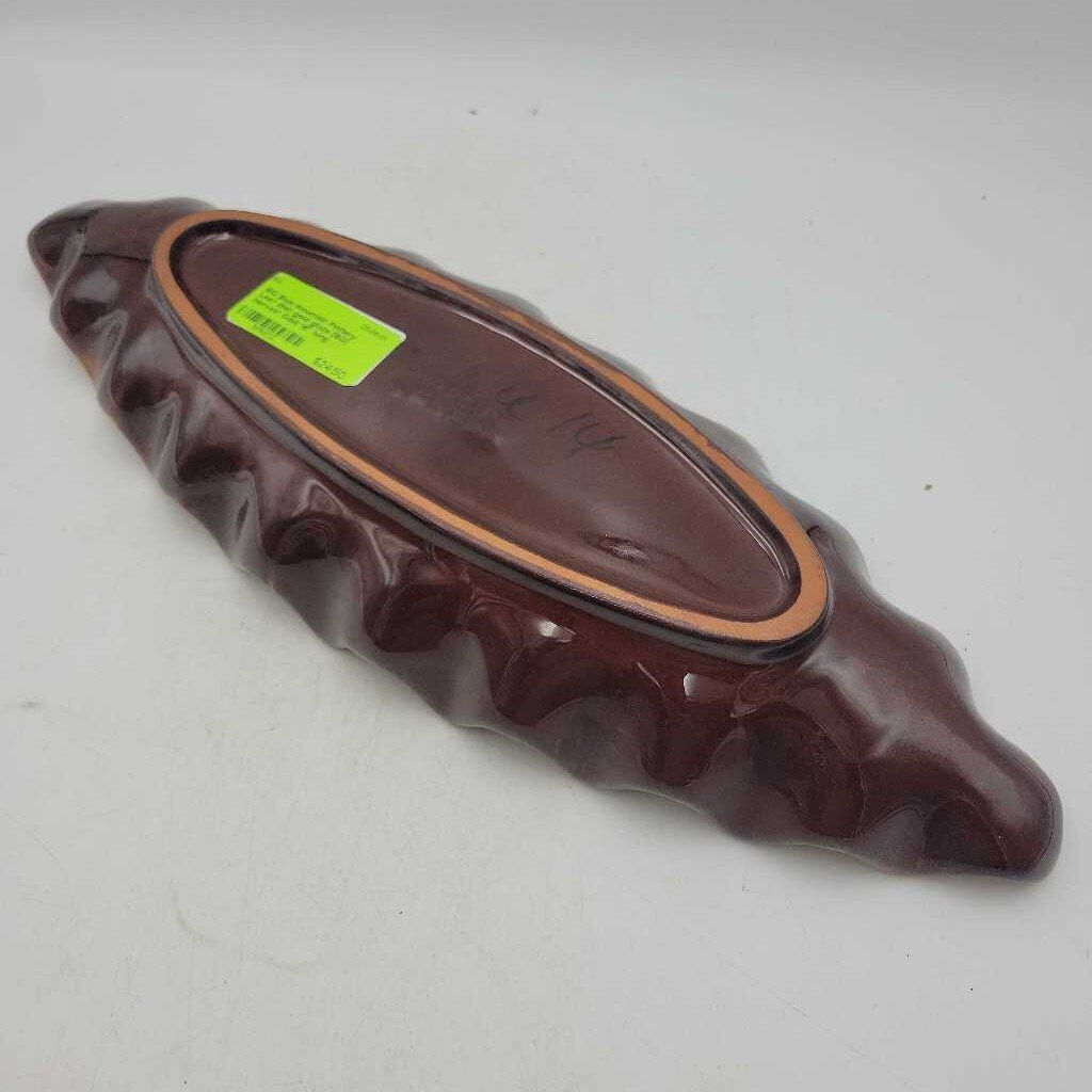 Blue mountain Pottery Leaf dish gold glaze (BG)