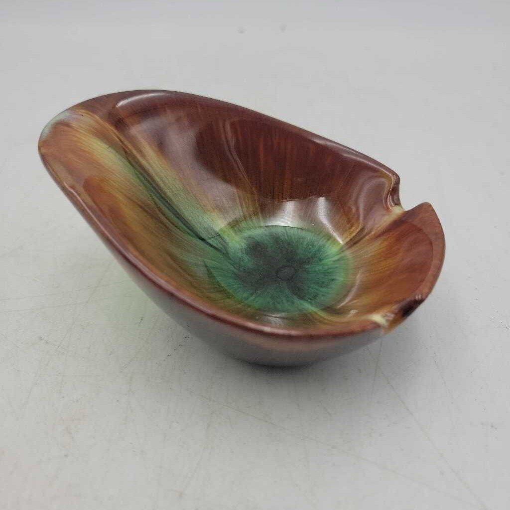 Blue Mountain Or CCC Pottery Ashtray brown dip (BG)