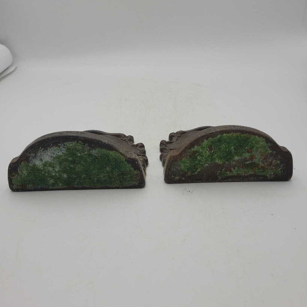 Ye Old coaching Days Stage coach Bookends (JAS)