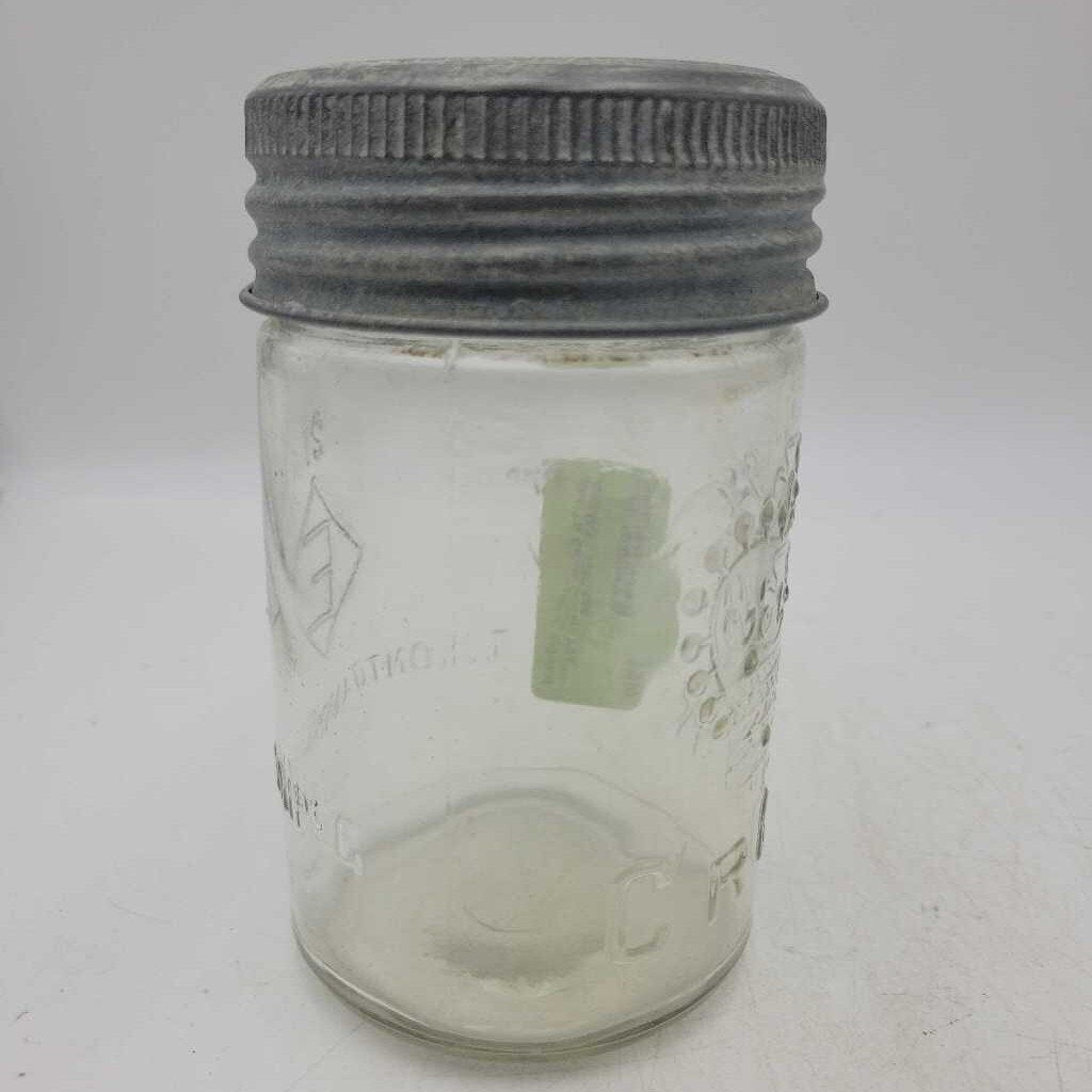 T.E Eaton Crown Pint Jar (JAS)