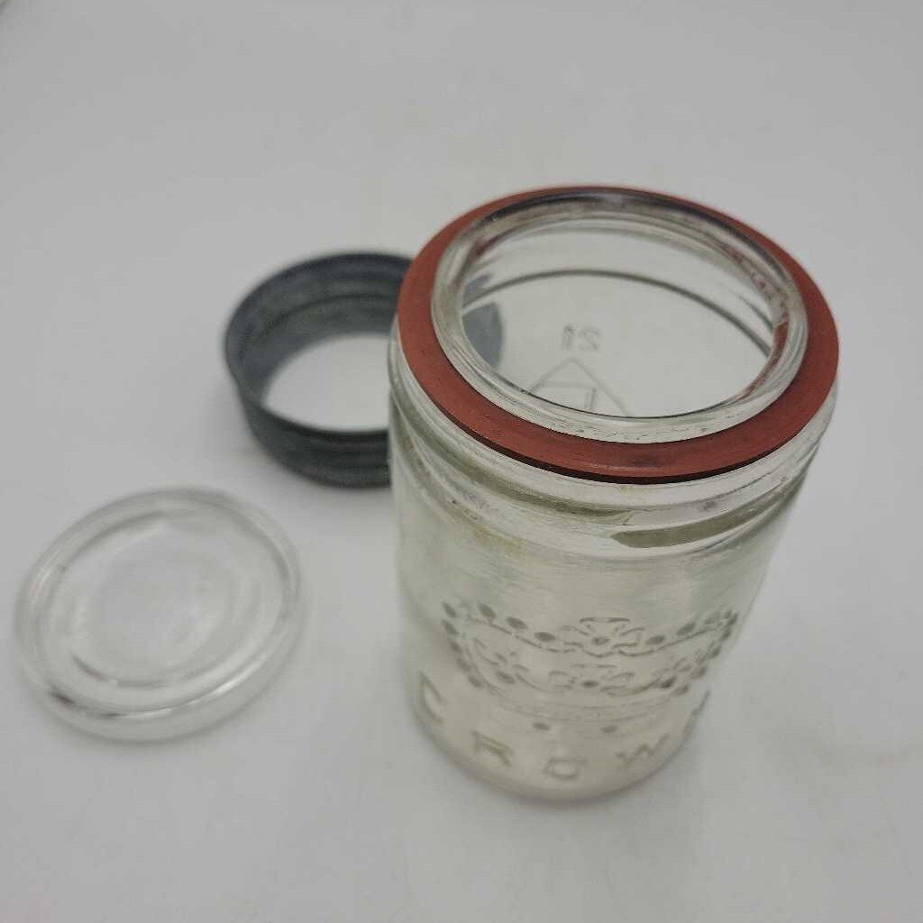 T.E Eaton Crown Pint Jar (JAS)