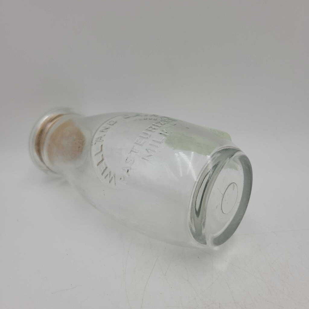 Welland Dairy Half Pint milk bottle (JAS)