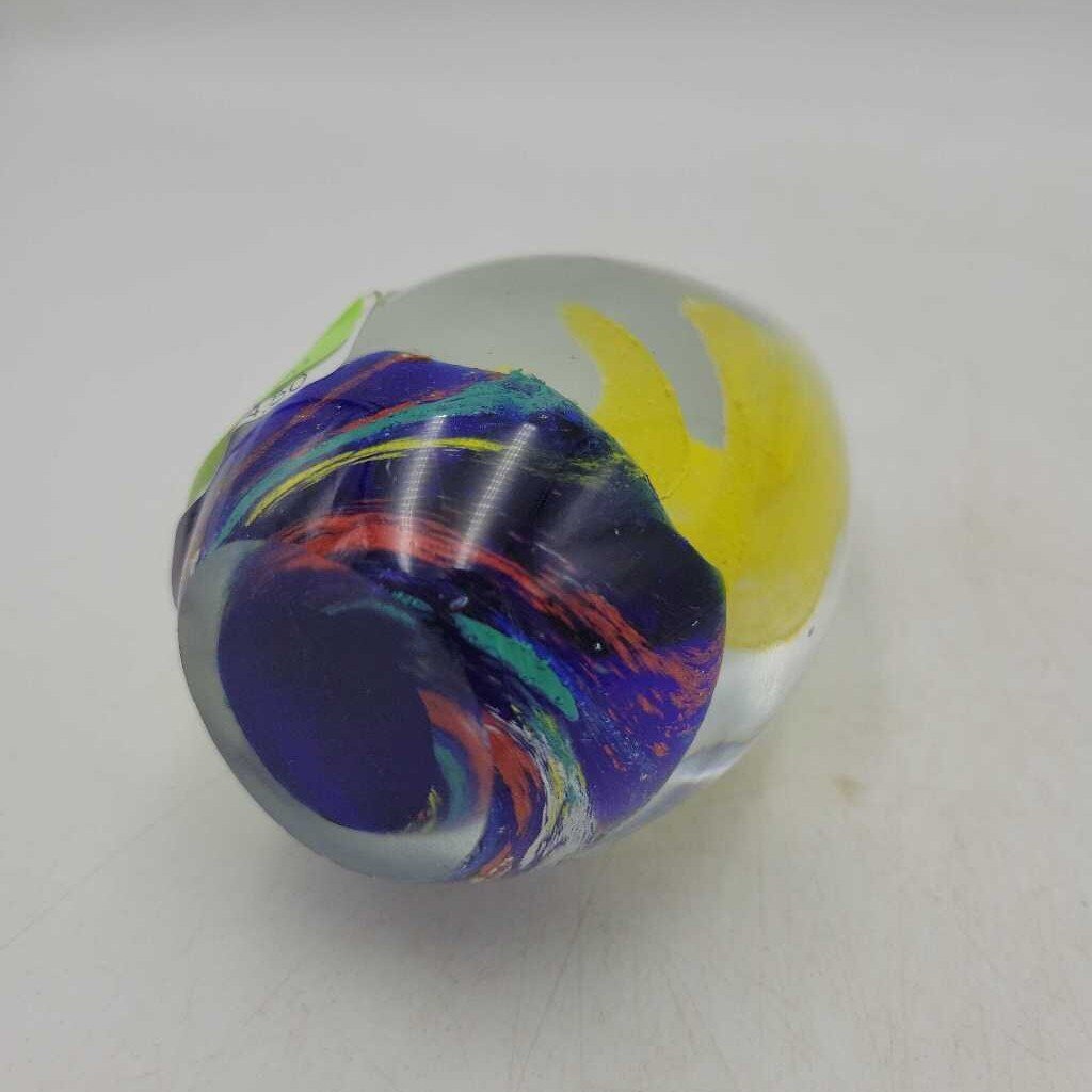 Paperweight (YVO) (506)