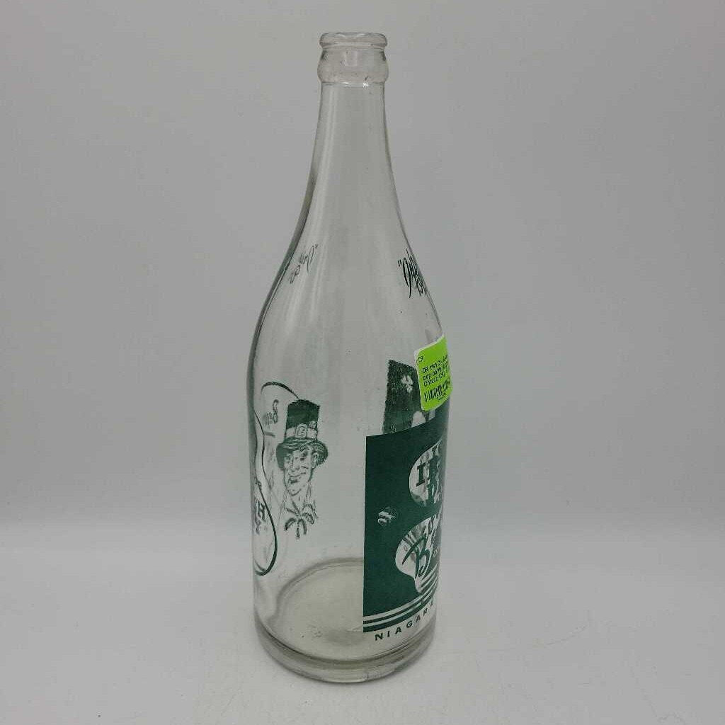 Irish Dry Beverages soda pop bottle Niagara Falls Ontario (DR)
