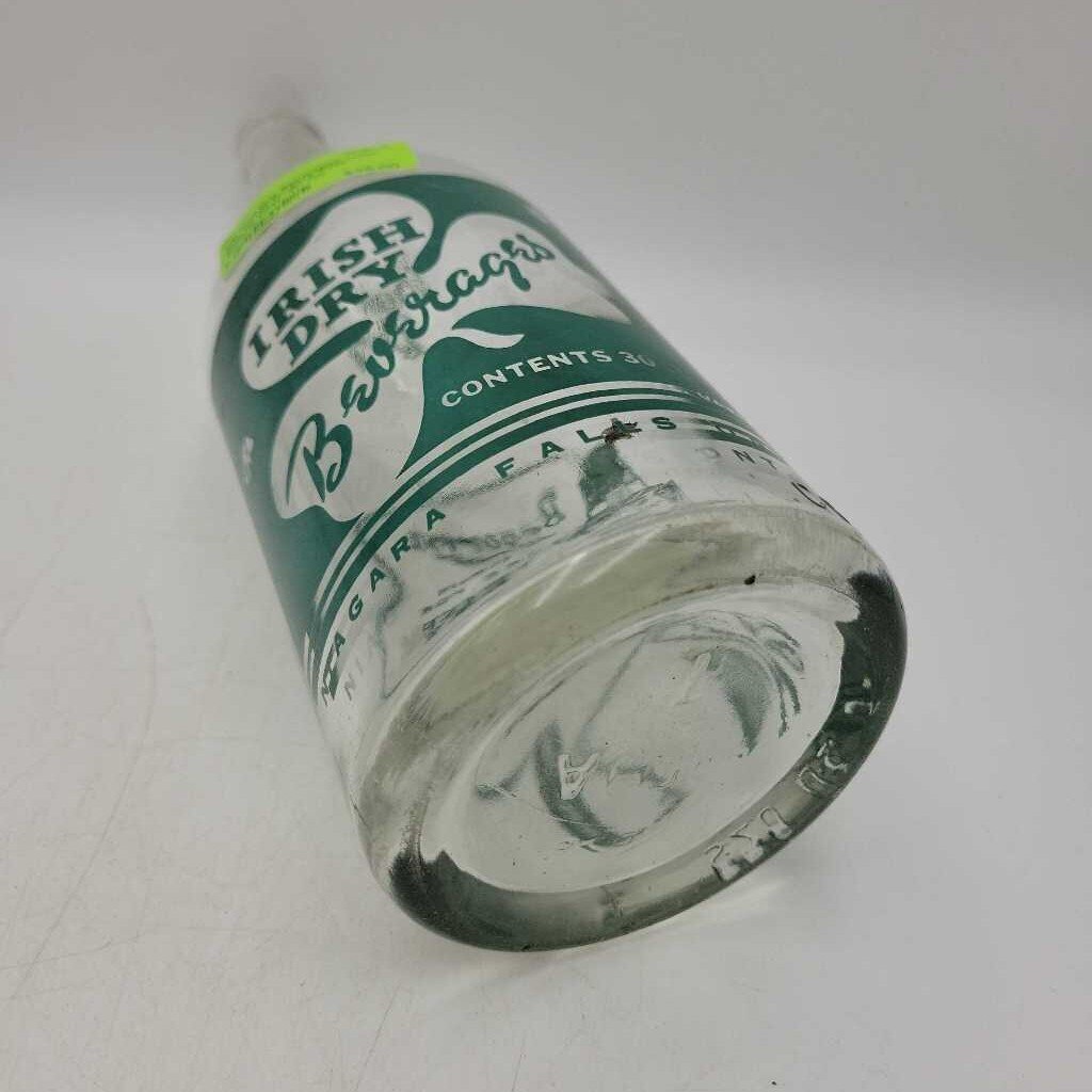 Irish Dry Beverages soda pop bottle Niagara Falls Ontario (DR)