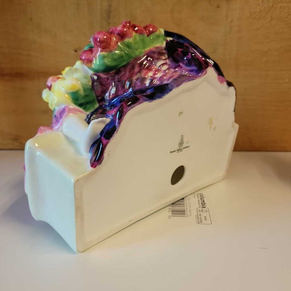 Royal Doulton Flower Sellers Children HN 1342 (Haus)