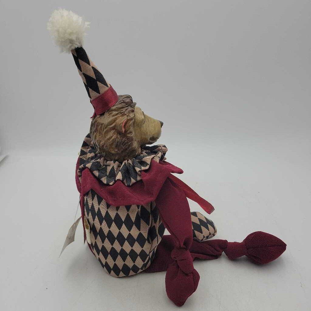 Wayne Kleski Lion with Tag, Fabric Body Resin Head (TWS)