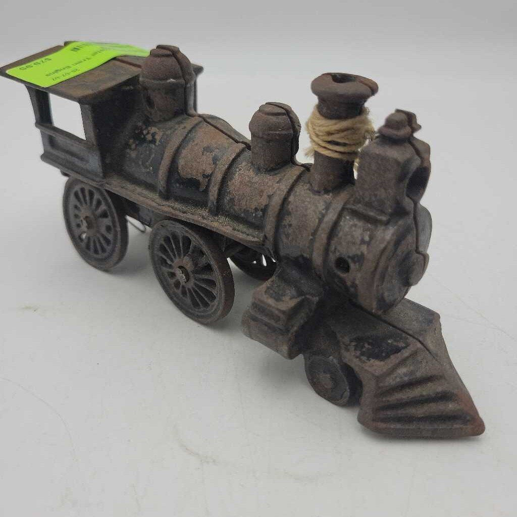 Antique metal Train Engine (DR)