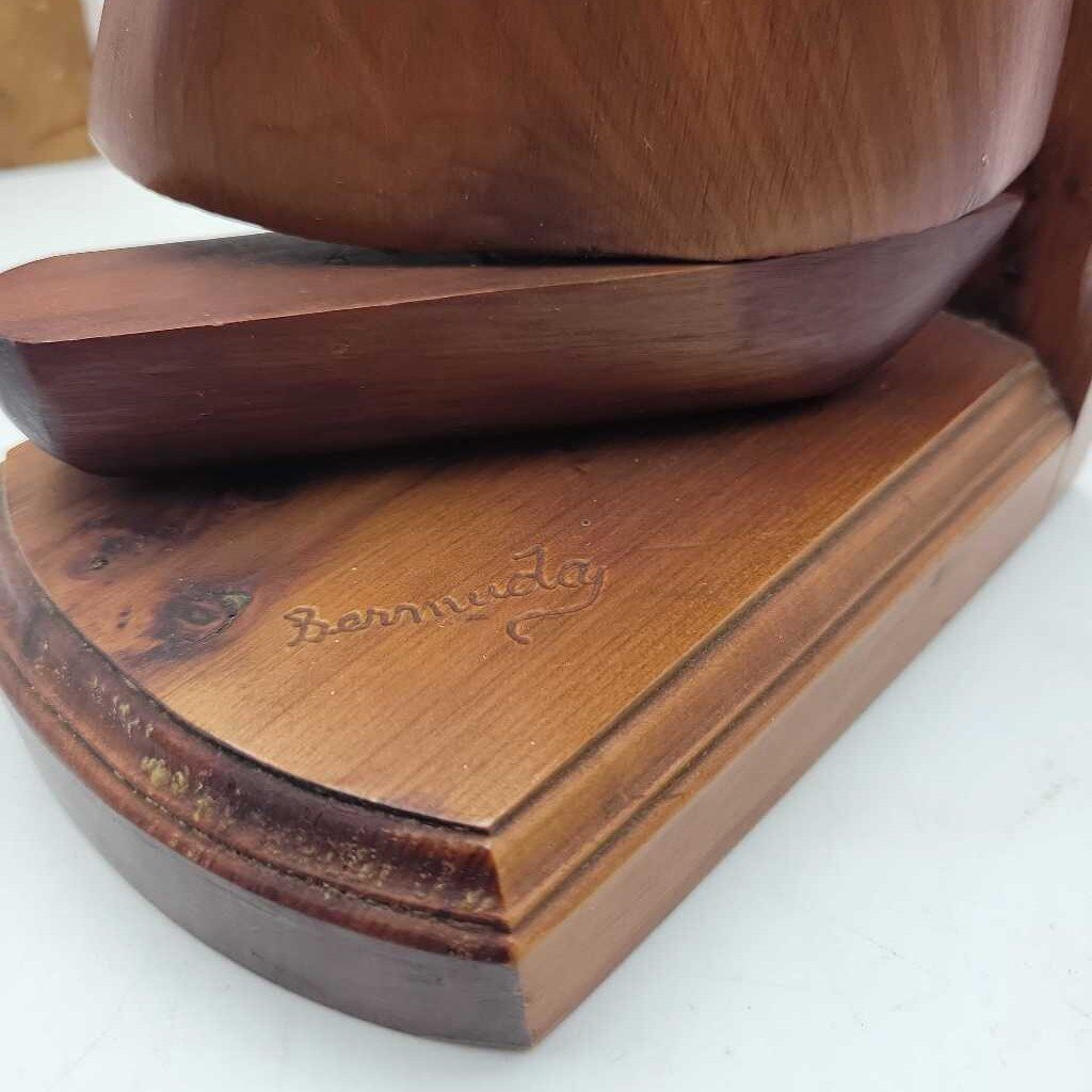 Mid Century Bermuda Wooden Sail boats Bookends (DS) 3524