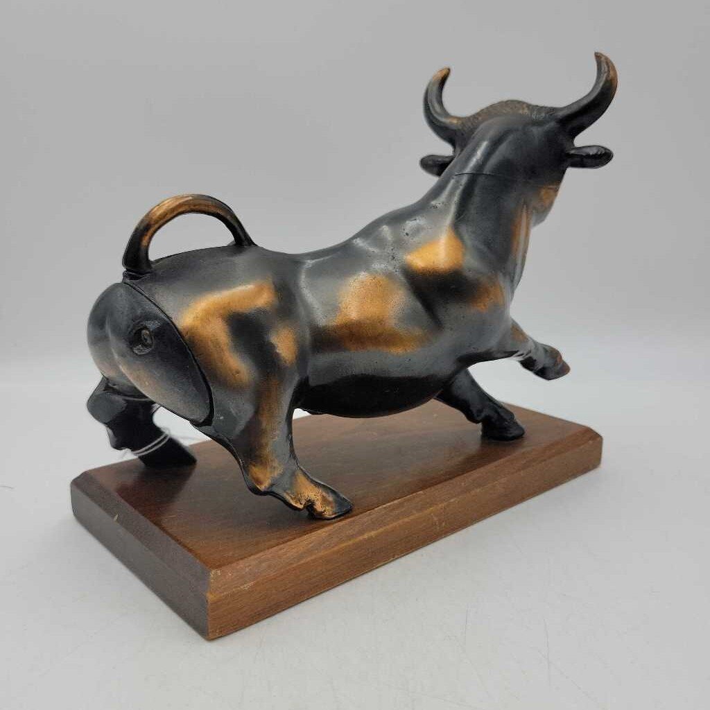 Bronze Bull (GEC)