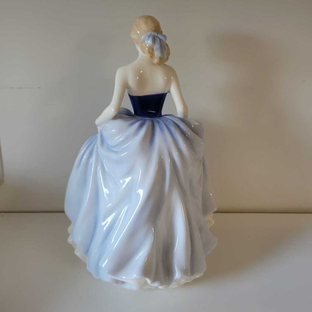 Royal Doulton Susan Figurine HN 4532 (Haus)