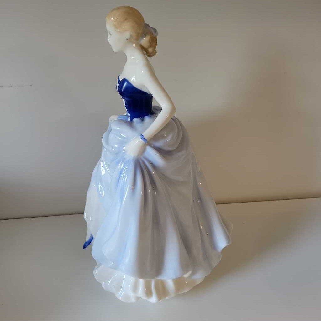 Royal Doulton Susan Figurine HN 4532 (Haus)