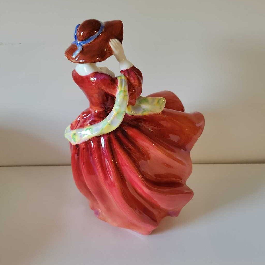 Royal Doulton Top O' The Hill HN 1834 (Haus)