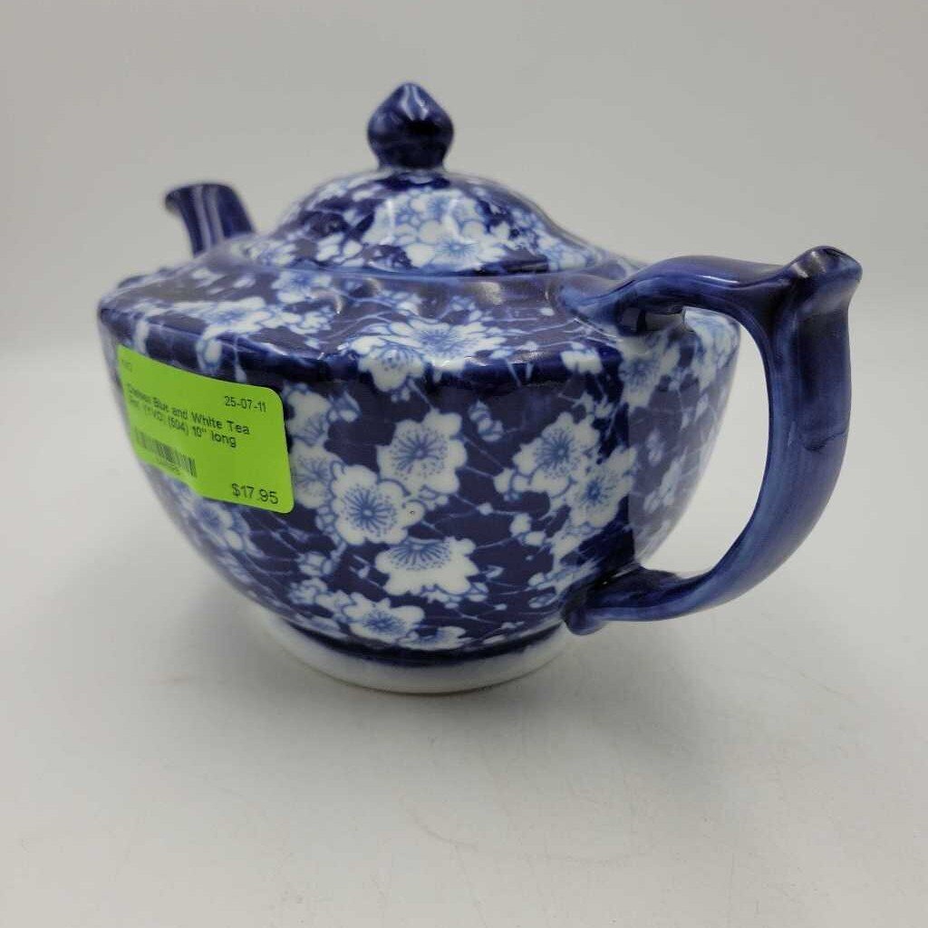 Chelsea Blue and White Tea Pot (YVO) (504)
