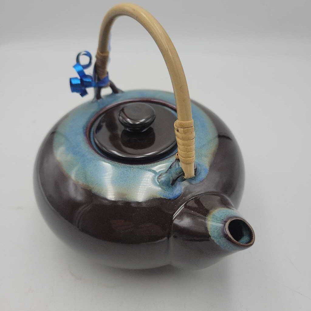 Oriental Tea Pot Kettle with 4 cups (TRE)