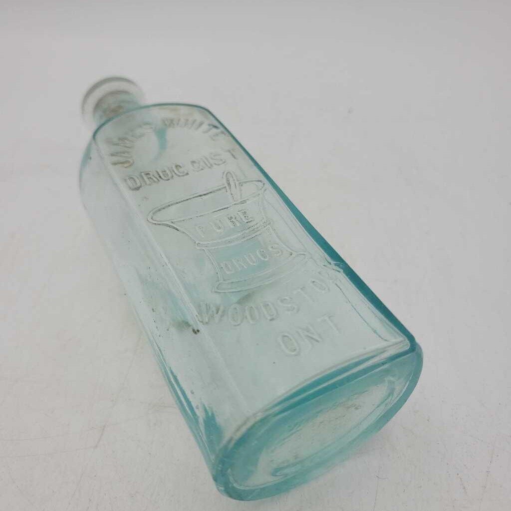 Woodstock Medicine Bottle (DR)